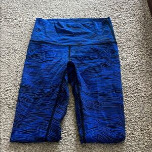 Lululemon Blue Capri Pants with Textured Design